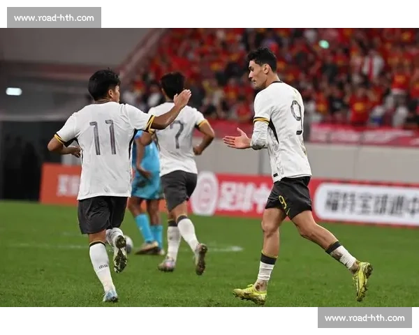 新华社删国足对比视频引争议：职业态度与中国足球的冰火两重天