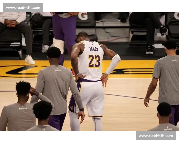 湖人新主豪掷千金，詹皇冲冠再添强援！