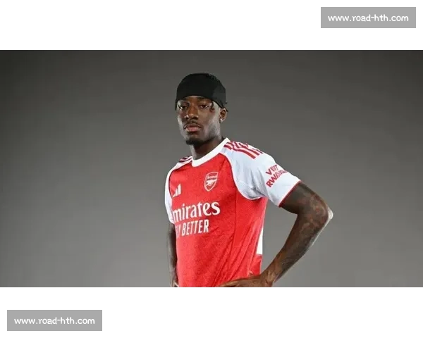 马杜埃凯 GQ 大片曝光！切尔西边锋化身巴黎世家型男