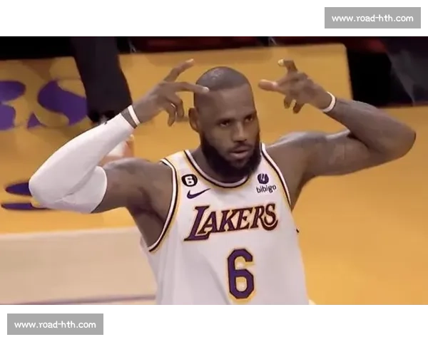 詹姆斯争议发言终结 GOAT 之争！乔丹点赞，球迷：副 GOAT 实至名归