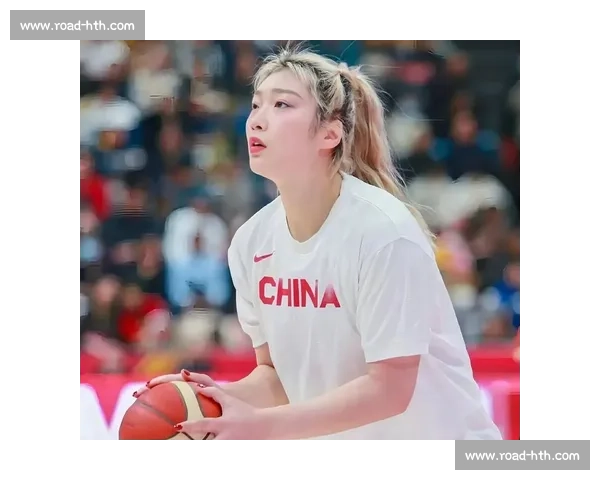 国际篮联官宣！中国女篮迎战澳大利亚，李梦改标签暗藏玄机